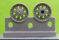 Wheels for KV, Cast with 8 triangular apertures, from mid 1942