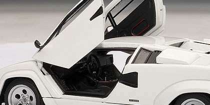 Lamborghini Countach LP5000 S - Die cast - modelo listo para